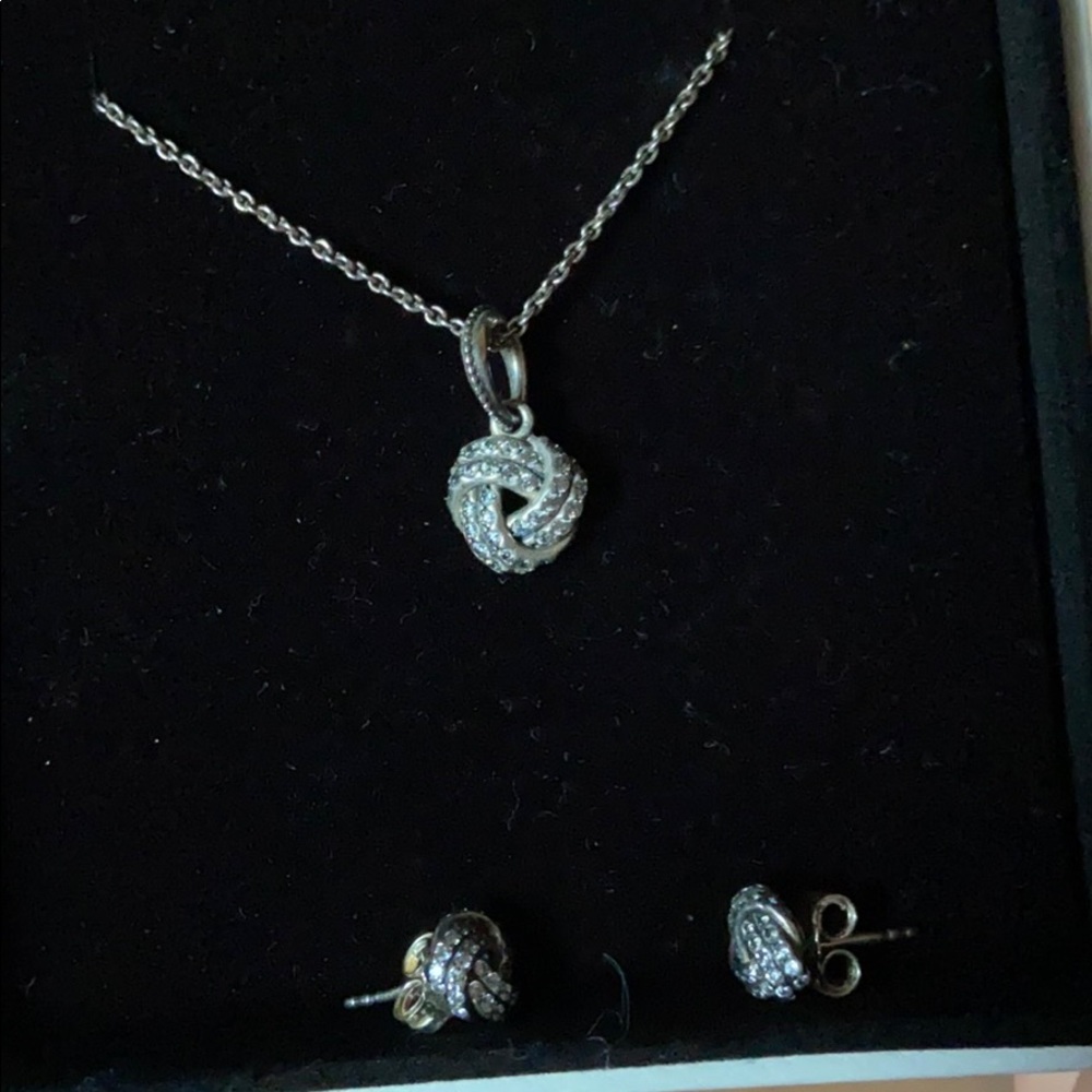 Love knot necklace and earring set